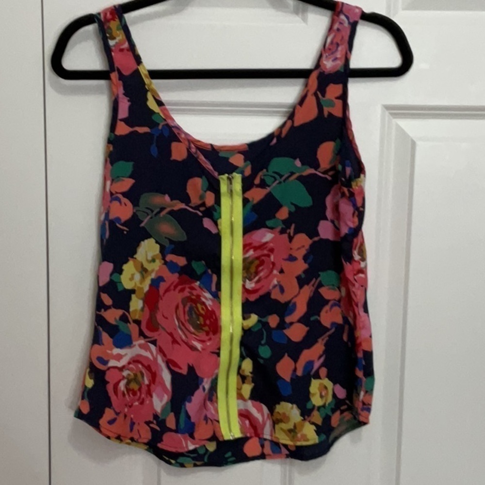 B Jewel Tank - Picture 2 of 5
